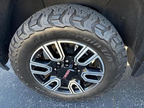 2022 GMC Sierra 2500 AT4
