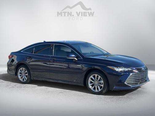 2021 Toyota Avalon Hybrid XLE