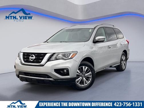 2020 Nissan Pathfinder SL