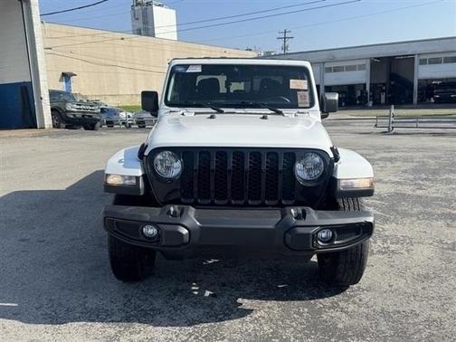 2022 Jeep Gladiator Sport