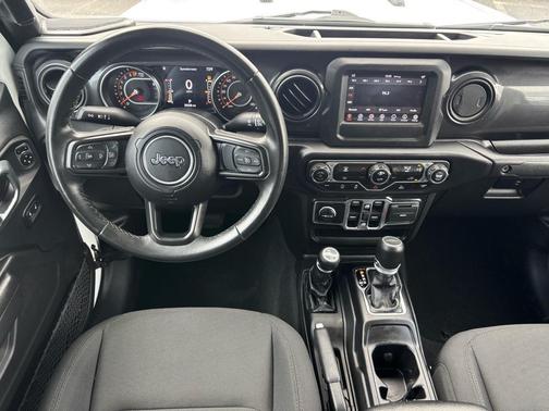 2022 Jeep Gladiator Sport