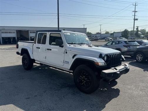 2022 Jeep Gladiator Sport