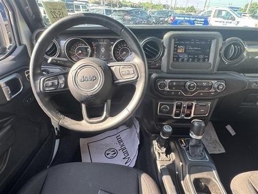 2022 Jeep Gladiator Sport