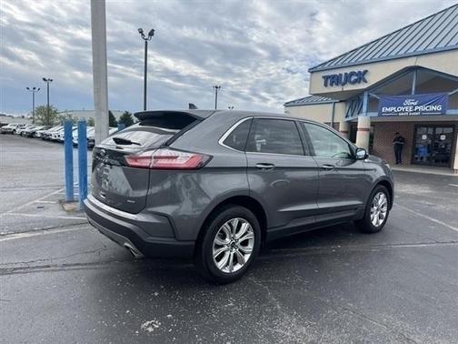 2021 Ford Edge Titanium