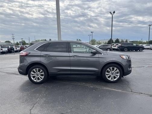 2021 Ford Edge Titanium