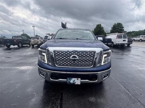 2019 Nissan Titan SL