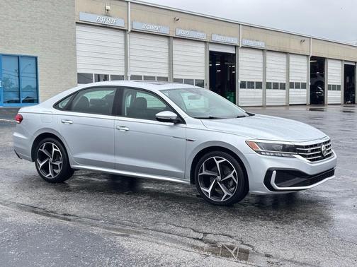 2020 Volkswagen Passat 2.0T R-Line