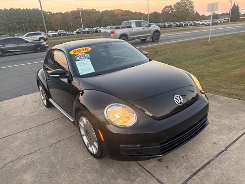 2016 Volkswagen Beetle 1.8T SEL
