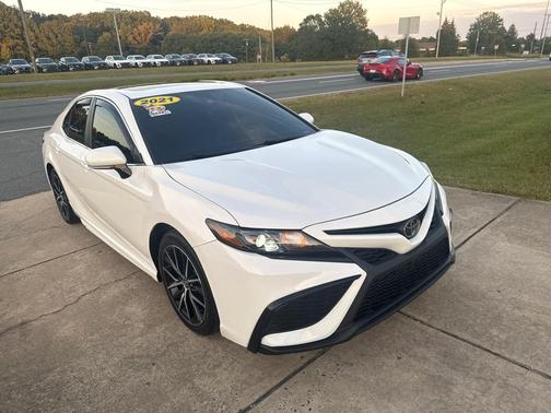 2021 Toyota Camry SE