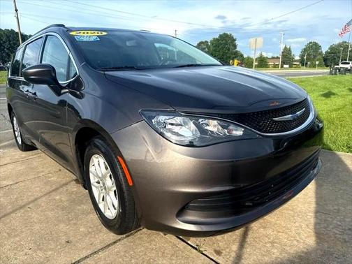 2020 Chrysler Voyager LXI