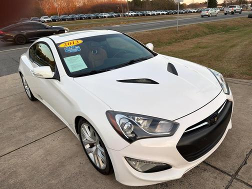 2013 Hyundai Genesis Coupe 3.8 Grand Touring