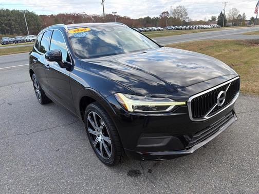 2020 Volvo XC60 T5 Momentum