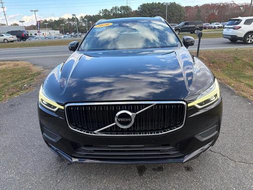 2020 Volvo XC60 T5 Momentum