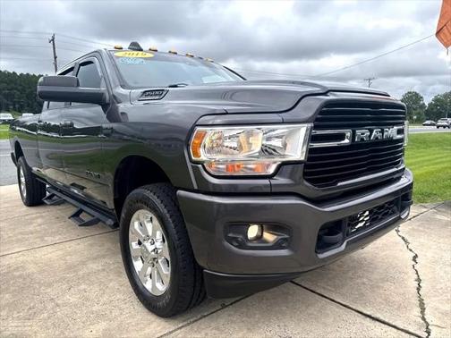 2019 RAM 3500 Big Horn Crew Cab 4x4 8' Box