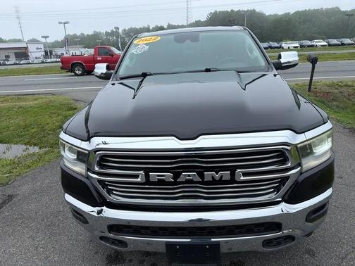 Diamond Black Crystal Pearlcoat 2022 RAM 1500 Laramie