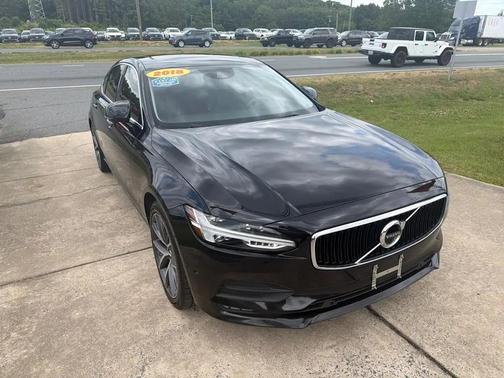 BLACK 2018 Volvo S90 T5 Momentum