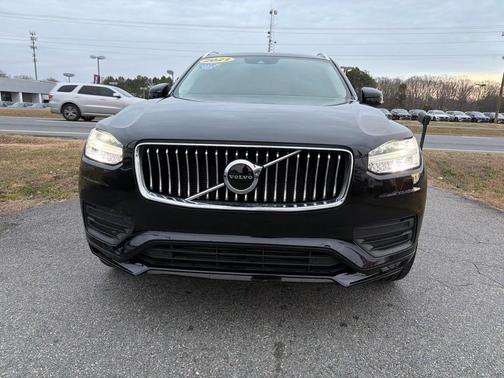 2021 Volvo XC90 T5 Momentum