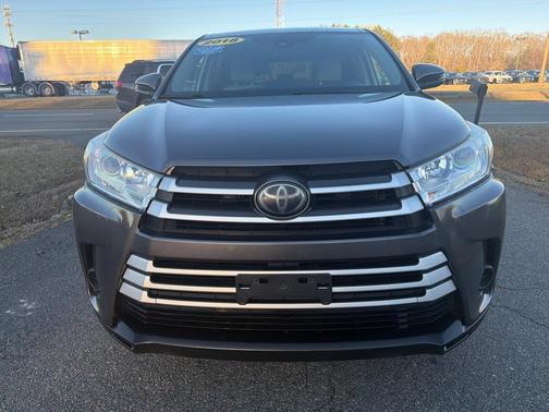 2018 Toyota Highlander LE