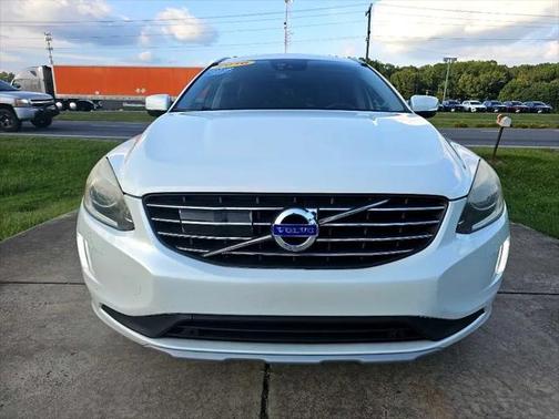 2016 Volvo XC60 T6 Drive-E Platinum