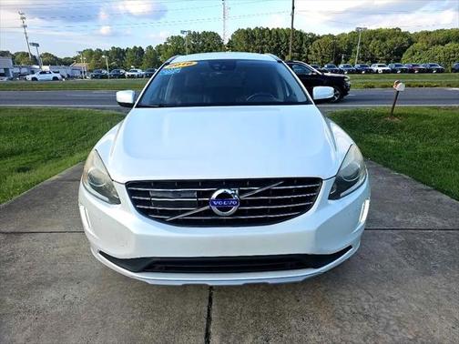2016 Volvo XC60 T6 Drive-E Platinum