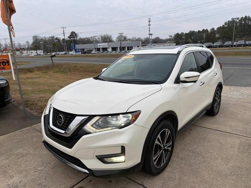 2020 Nissan Rogue SV