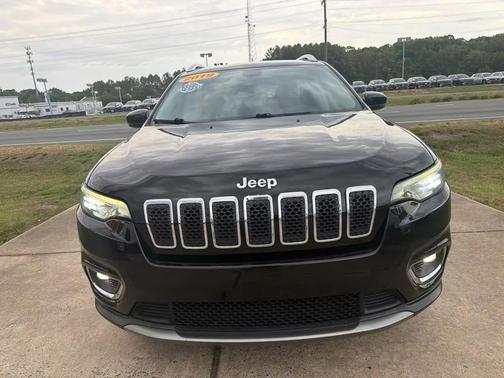 Diamond Black Crystal Pearlcoat 2019 Jeep Cherokee Limited
