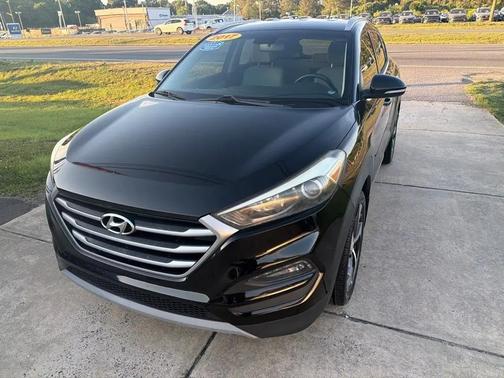 Black Noir Pearl 2017 Hyundai TUCSON Sport