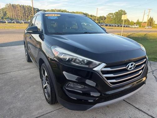 Black Noir Pearl 2017 Hyundai TUCSON Sport