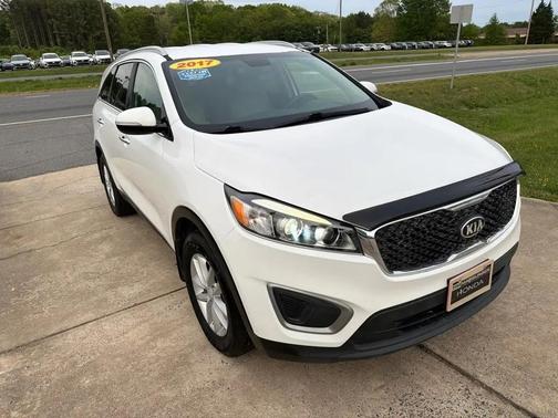 2017 Kia Sorento LX