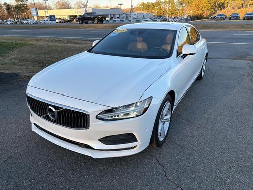 2018 Volvo S90 T5 Momentum