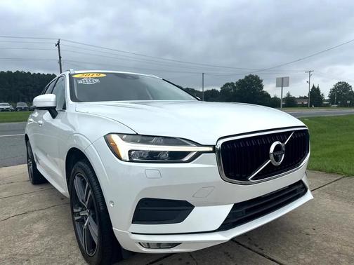 2019 Volvo XC60 T5 Momentum