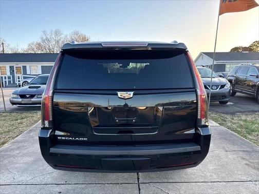 2020 Cadillac Escalade Luxury