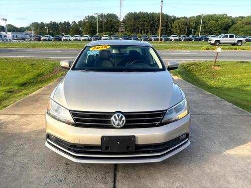 2015 Volkswagen Jetta Auto SE w/Connectivity/Navigation