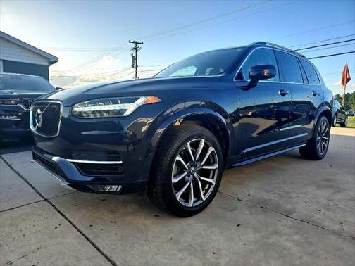 2019 Volvo XC90 T6 Momentum