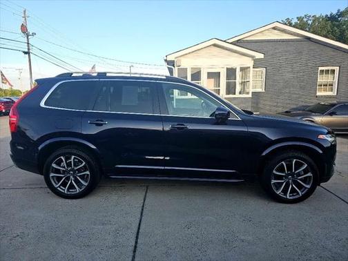 2019 Volvo XC90 T6 Momentum