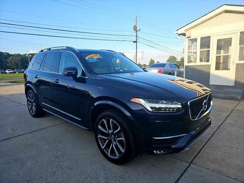 2019 Volvo XC90 T6 Momentum