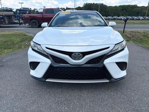 Wind Chill Pearl 2018 Toyota Camry XSE