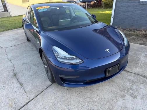 Deep Blue Metallic 2018 Tesla Model 3 Long Range