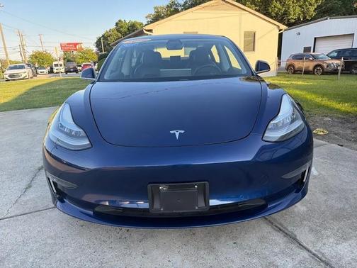 Deep Blue Metallic 2018 Tesla Model 3 Long Range
