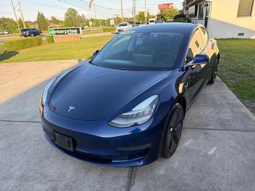 Deep Blue Metallic 2018 Tesla Model 3 Long Range