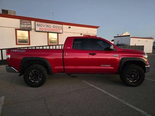 2018 Toyota Tundra SR5