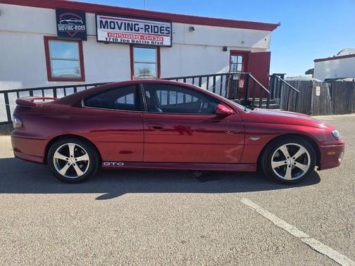2006 Pontiac GTO Base 2dr Coupe