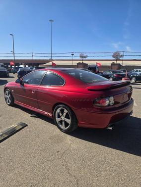 2006 Pontiac GTO Base 2dr Coupe