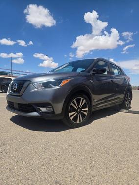 2020 Nissan Kicks SR