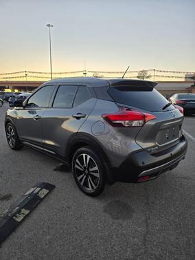 2020 Nissan Kicks SR