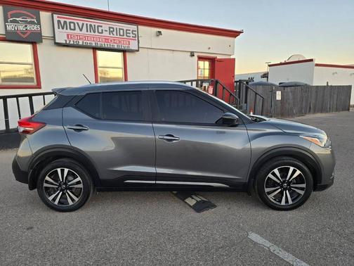 2020 Nissan Kicks SR