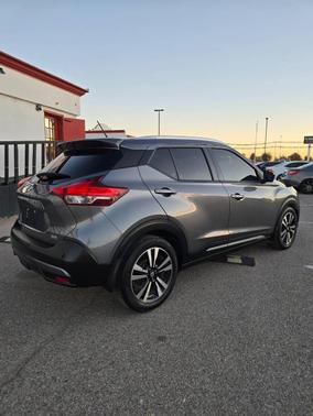 2020 Nissan Kicks SR