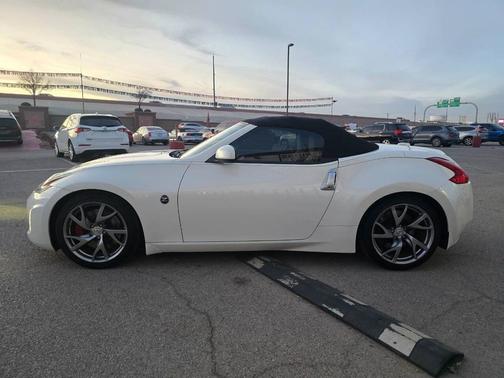2015 Nissan 370Z Touring Sport