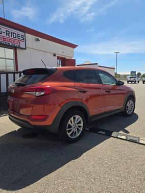 2016 Hyundai TUCSON SE