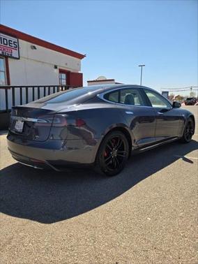 2015 Tesla Model S 85D
